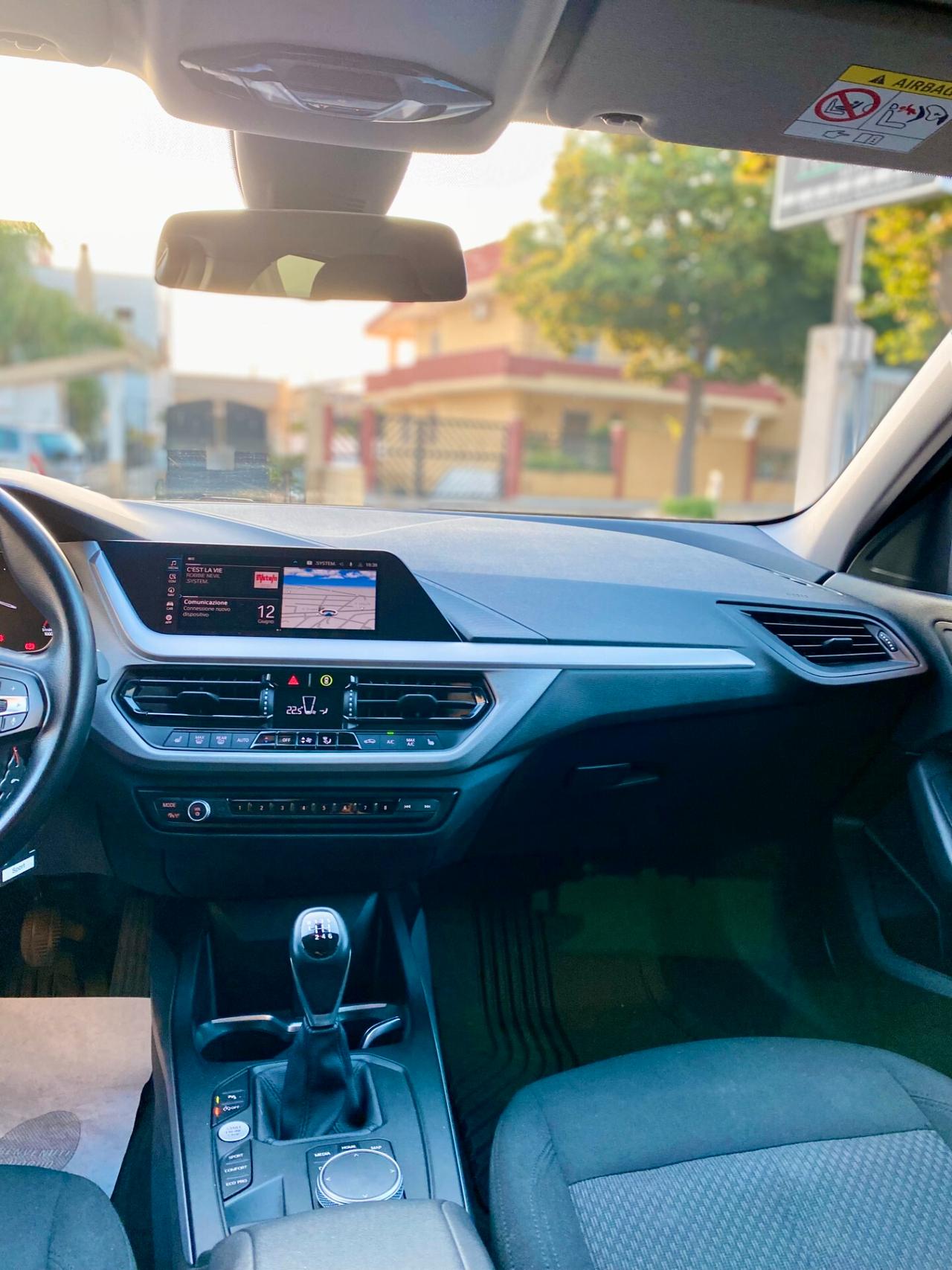 Bmw 116 116d 5p. Business Advantage
