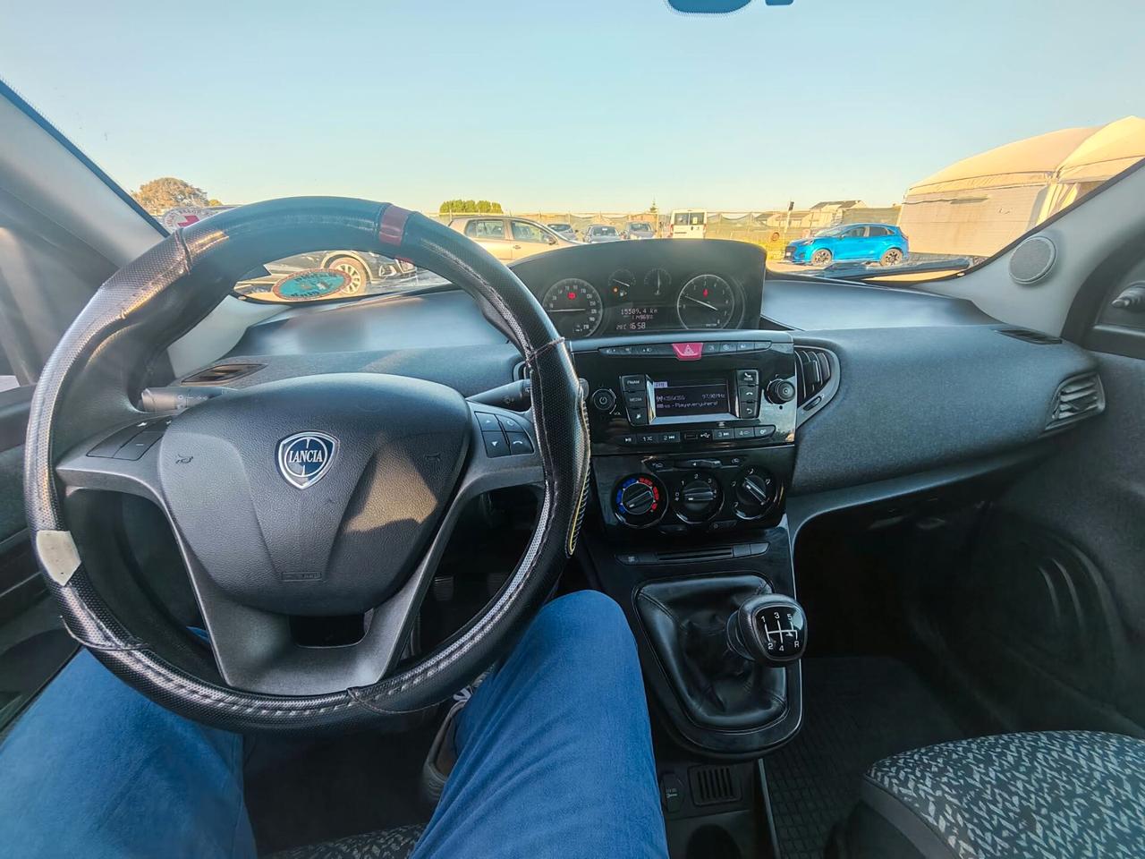 Lancia Ypsilon 1.2 69 CV 5 porte Elefantino Blu