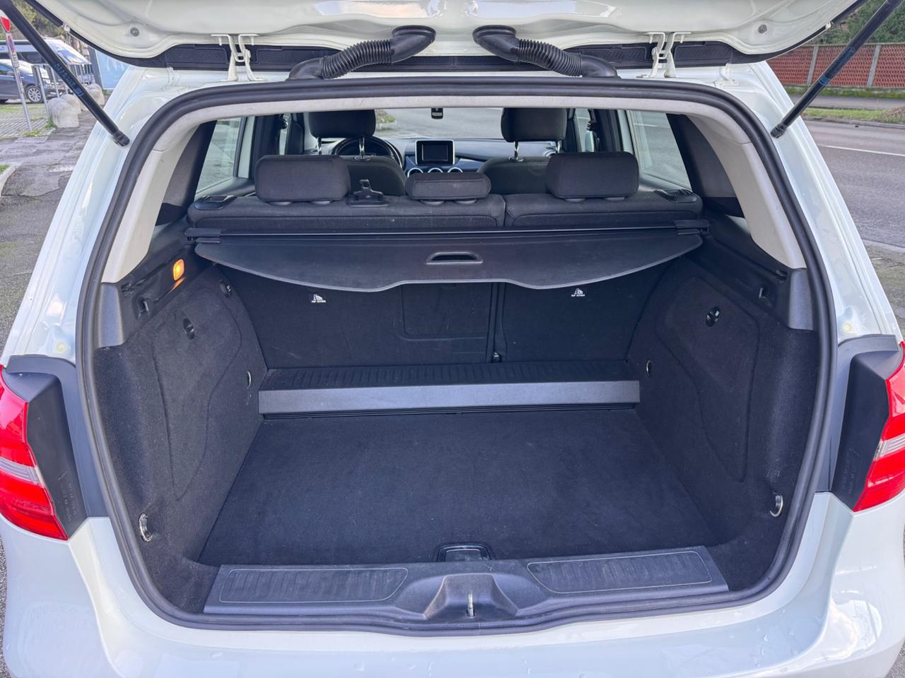 Mercedes-benz B 200 NGD Sport garanzia 12 mesi