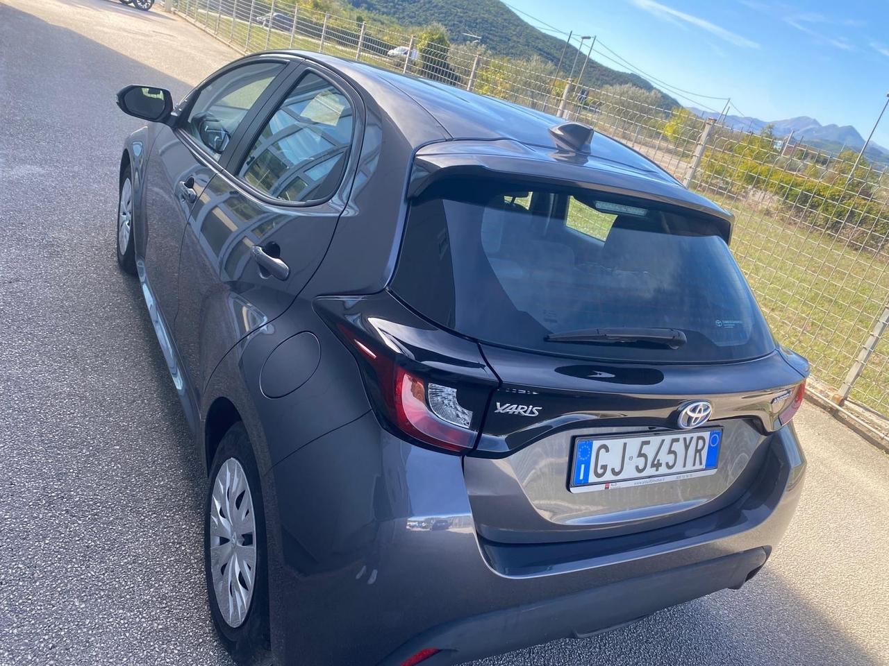 Toyota Yaris 1.5 Hybrid 5 porte Business