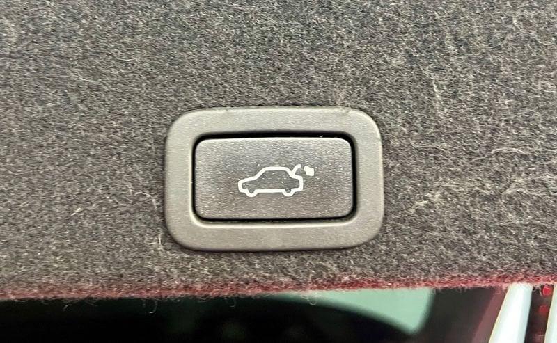 Volvo XC60 D4 190cv Geartronic R-Design Kinetic