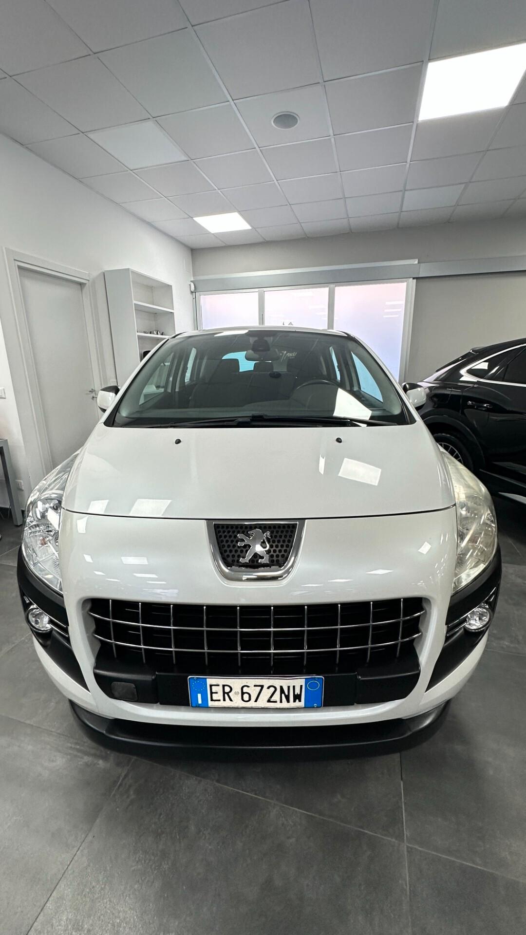 Peugeot 3008 1.6 HDi 115CV Business