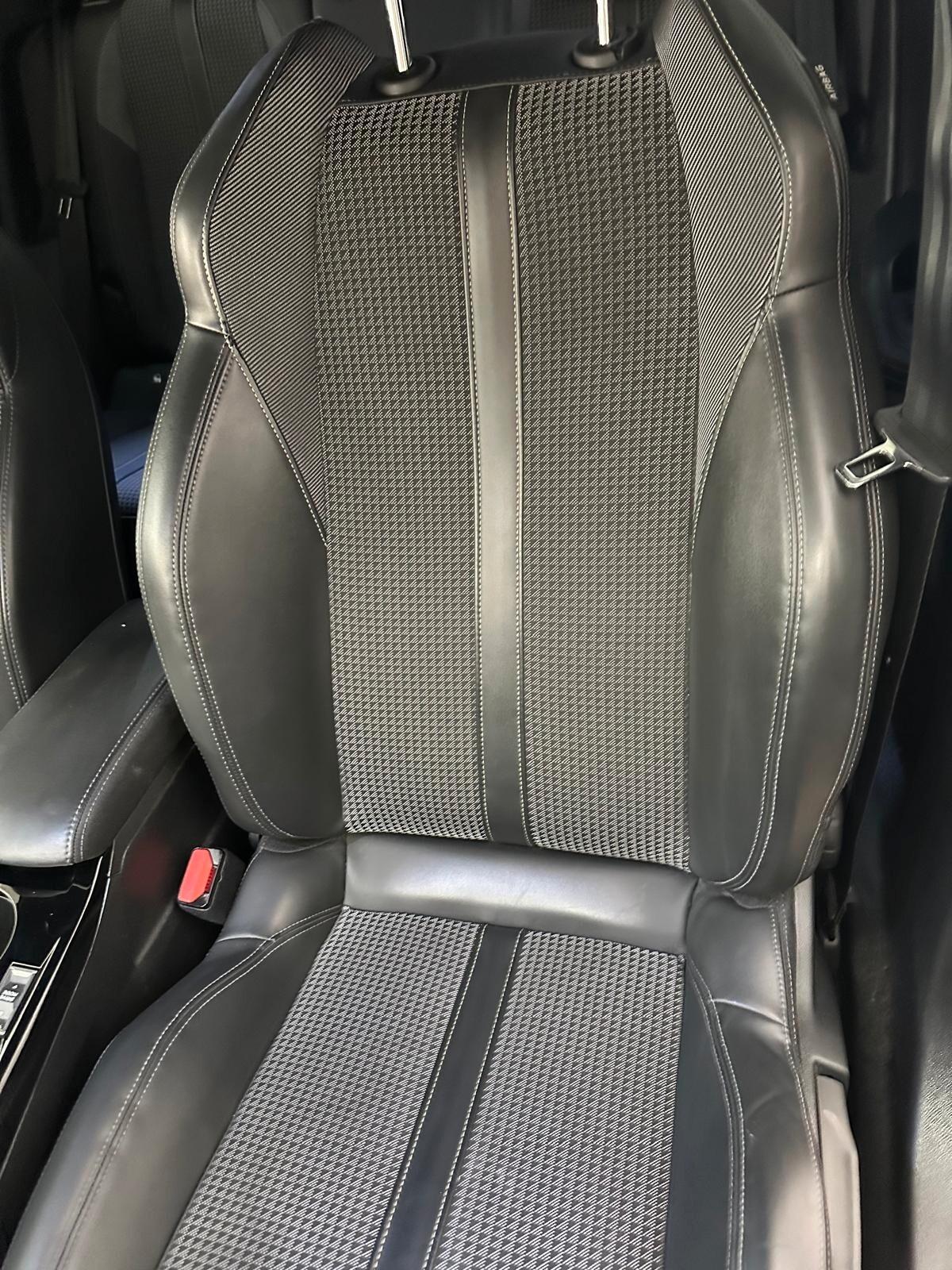 Peugeot 2008 BlueHDi 130 S&S EAT8 GT Pack
