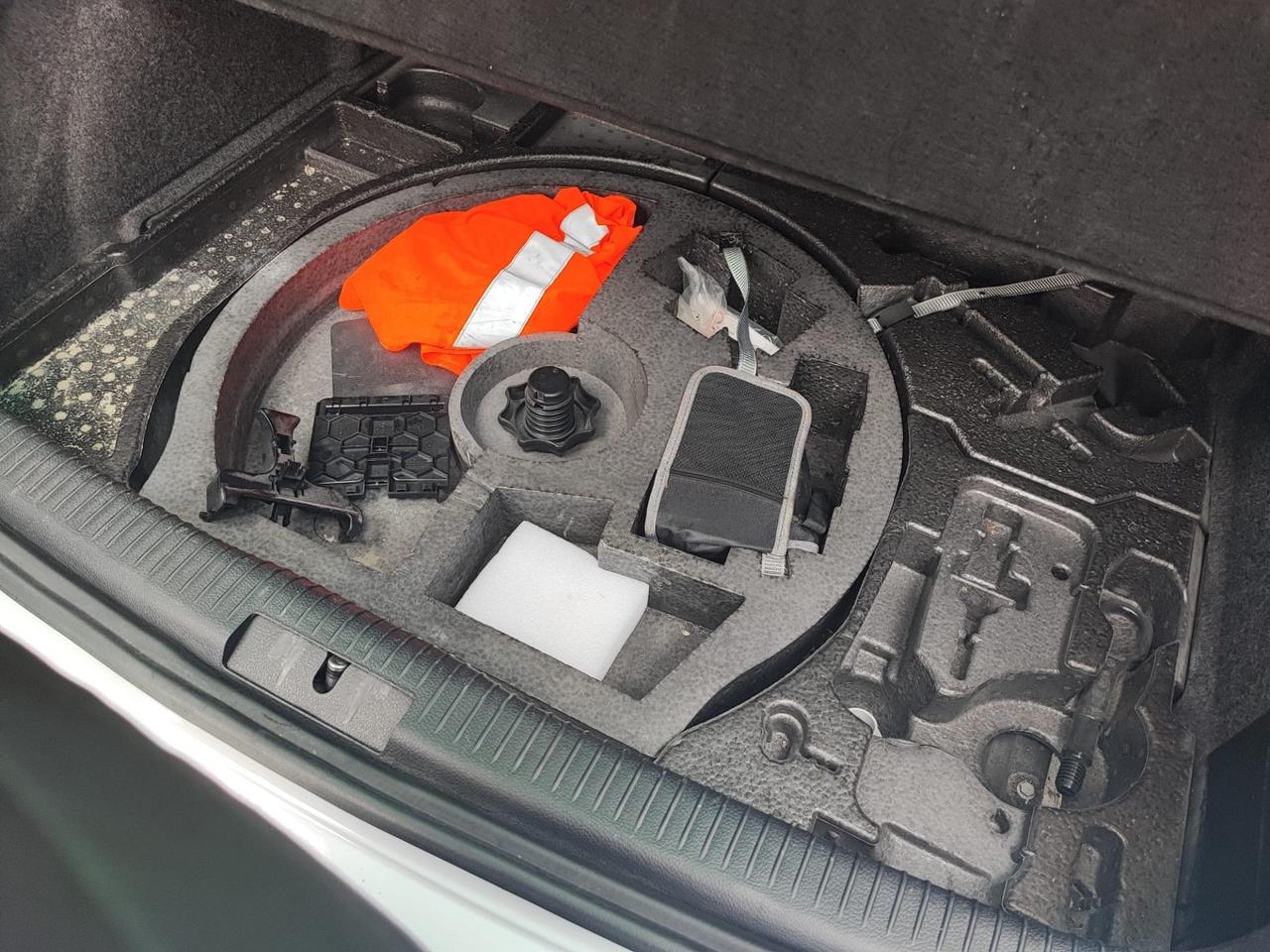 Volkswagen Golf 2.0 TSI 4mot. DSG 5p. R