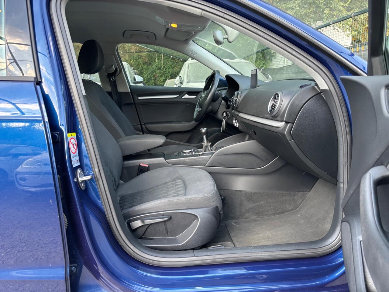 Audi A3 SPB 1.6 TDI 5 porte OK NEOPATENTATI