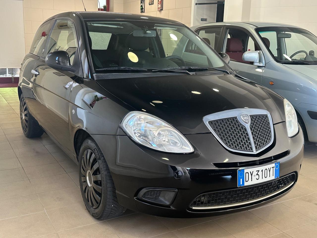 Lancia Ypsilon 1.2 Oro