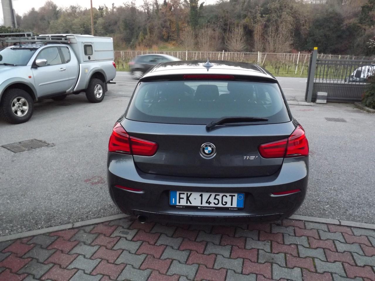 Bmw 116 116i 5p. Urban