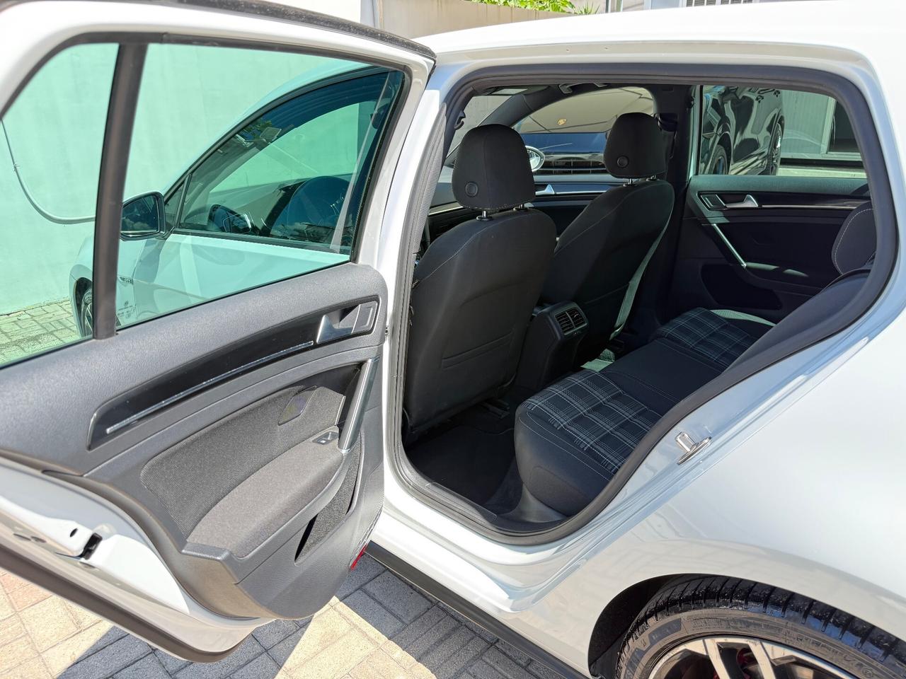 Volkswagen Golf 2.0 GTD DSG - PREZZO PROMO