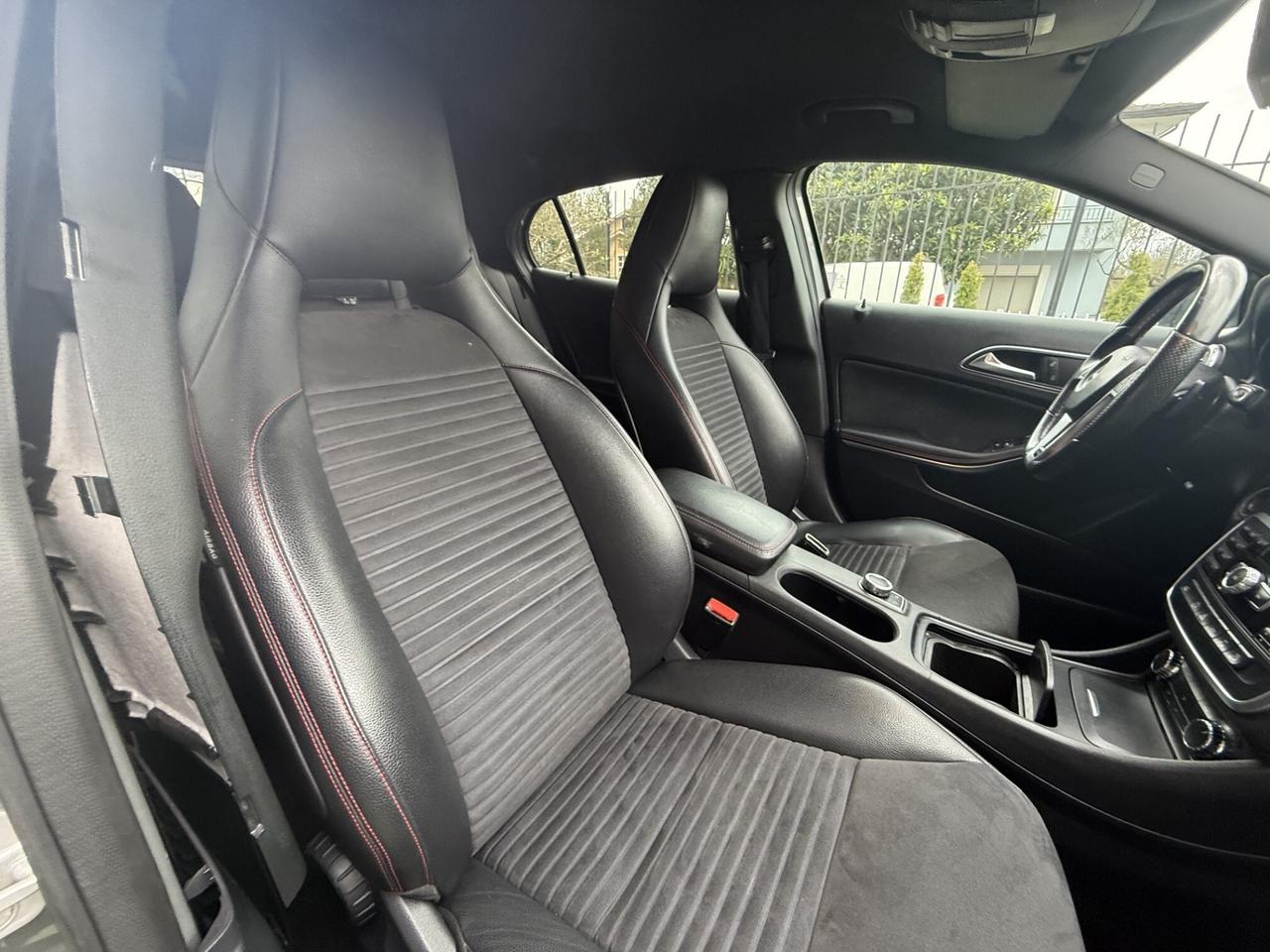 GLA 220 CDI AUTOMATIC PREMIUM AMG 4MATIC