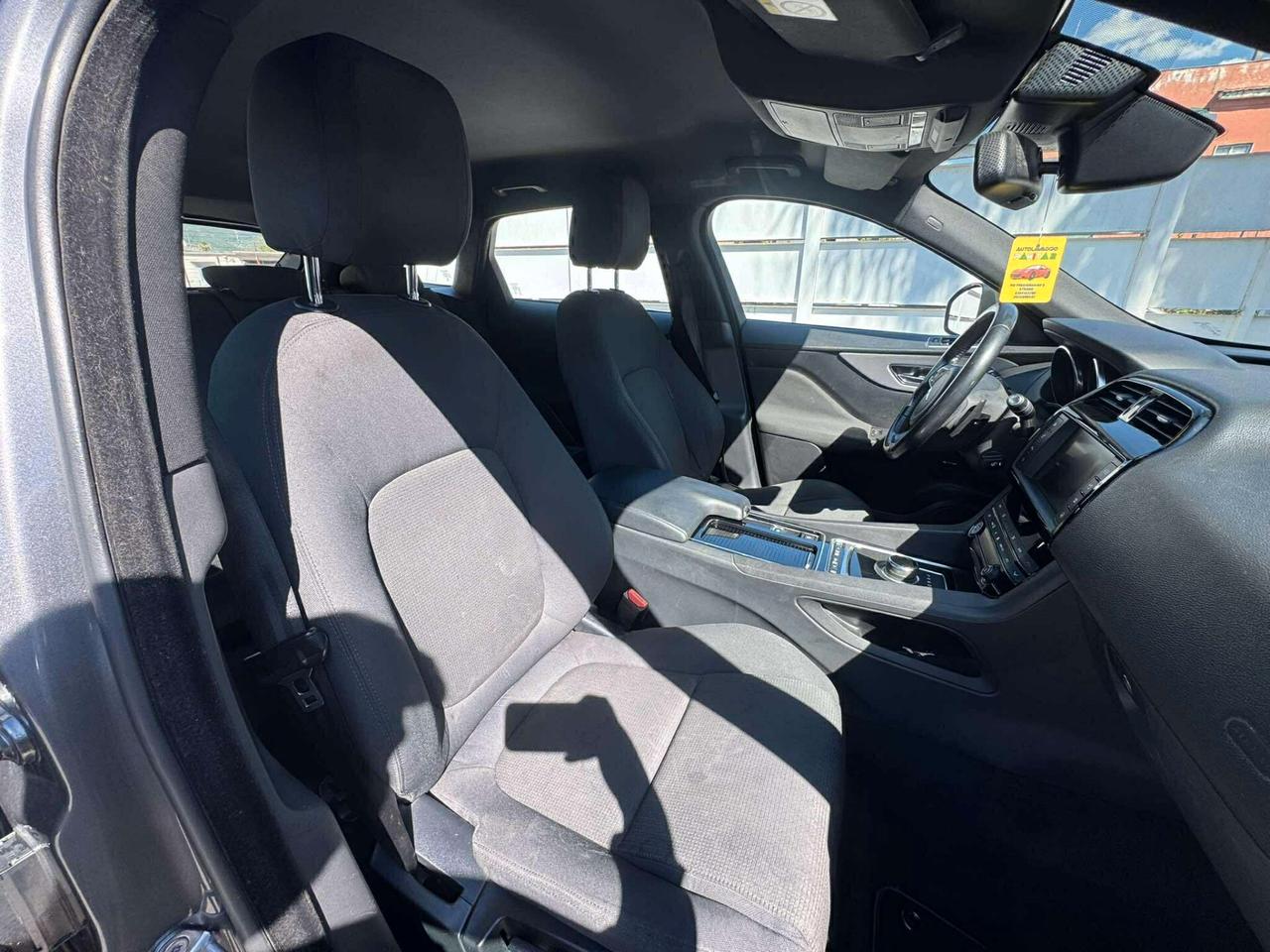 Jaguar F-Pace 2.0 D 180 CV AWD aut. Pure-2018