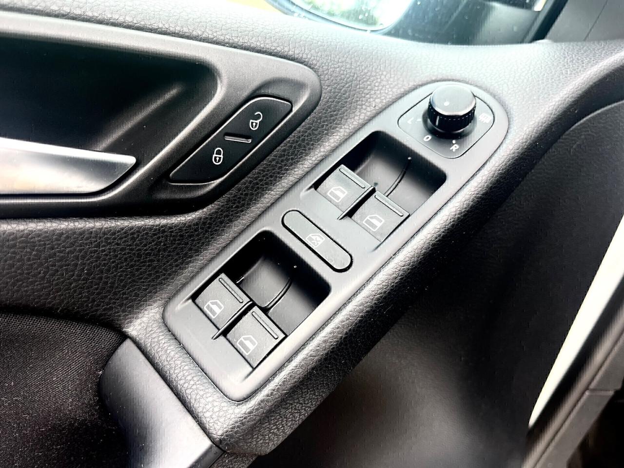 Volkswagen Golf 1.6 TDI(105cv)*NAVI*SEDILRISCALD*SENSORI