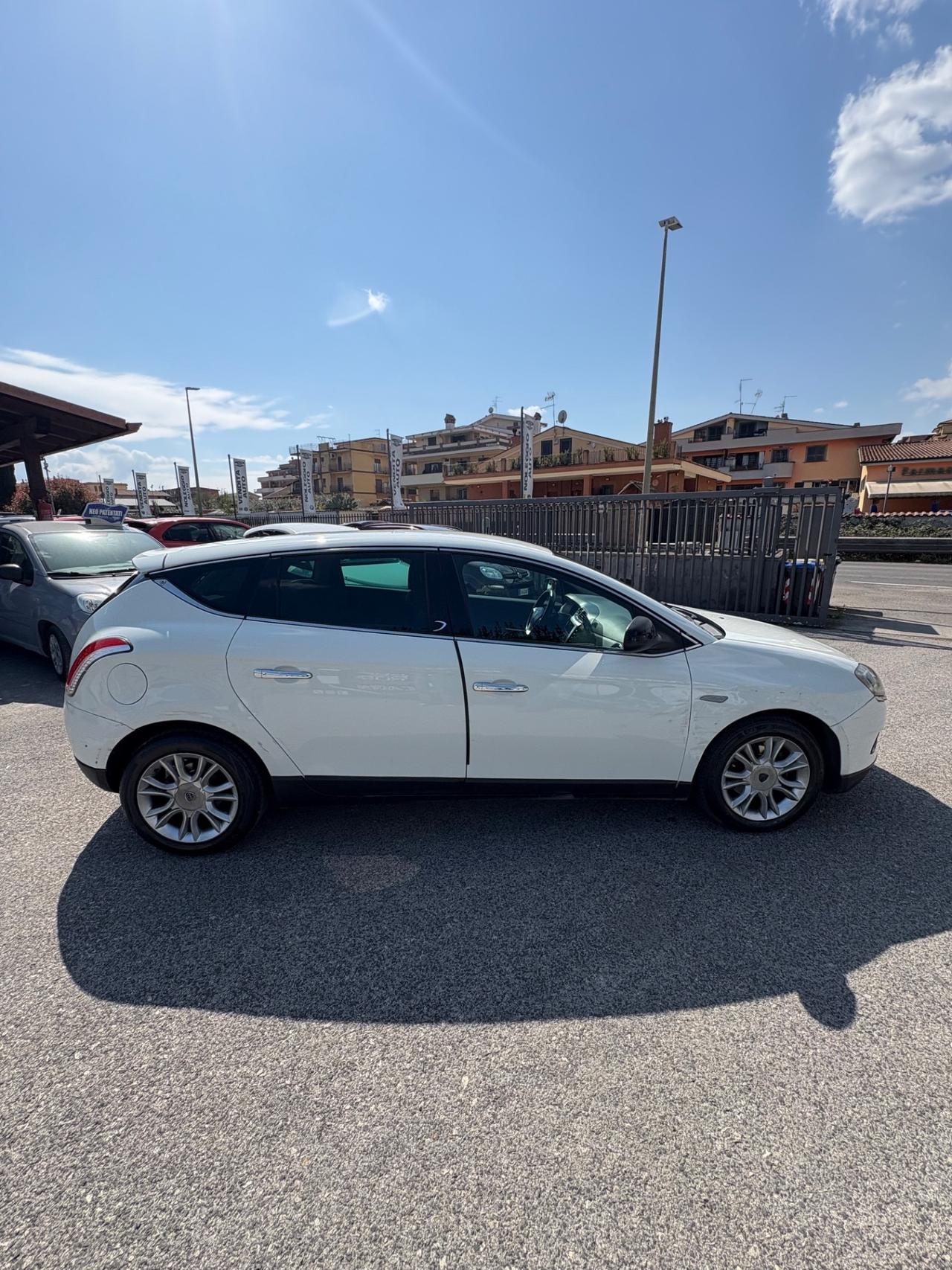 Lancia Delta 1.6 MJT DPF Gold