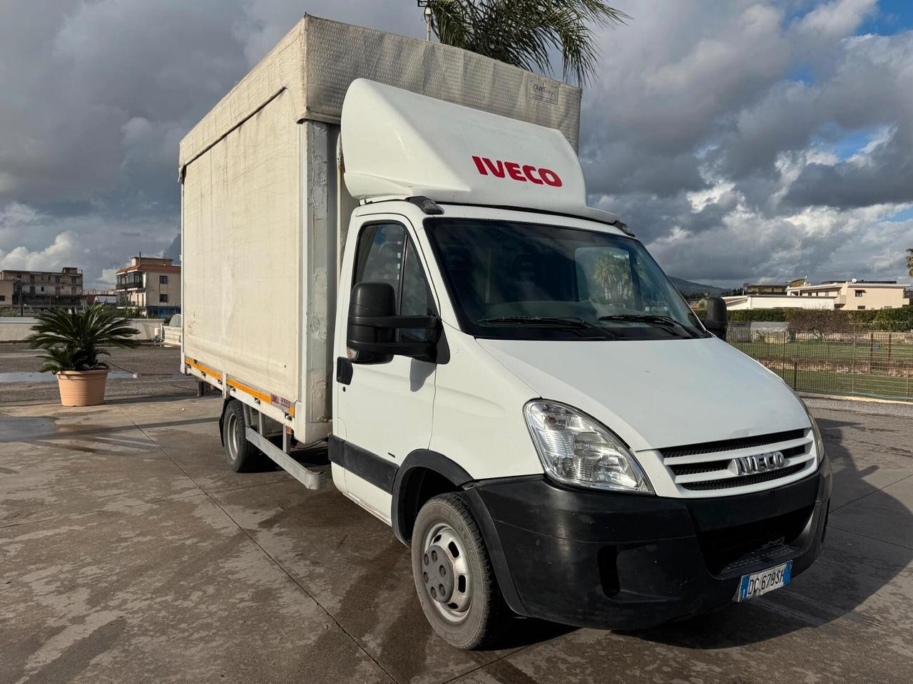 IVECO DAILY 35C15 Anno 2006 CASSONATO CON TELONE FISSO