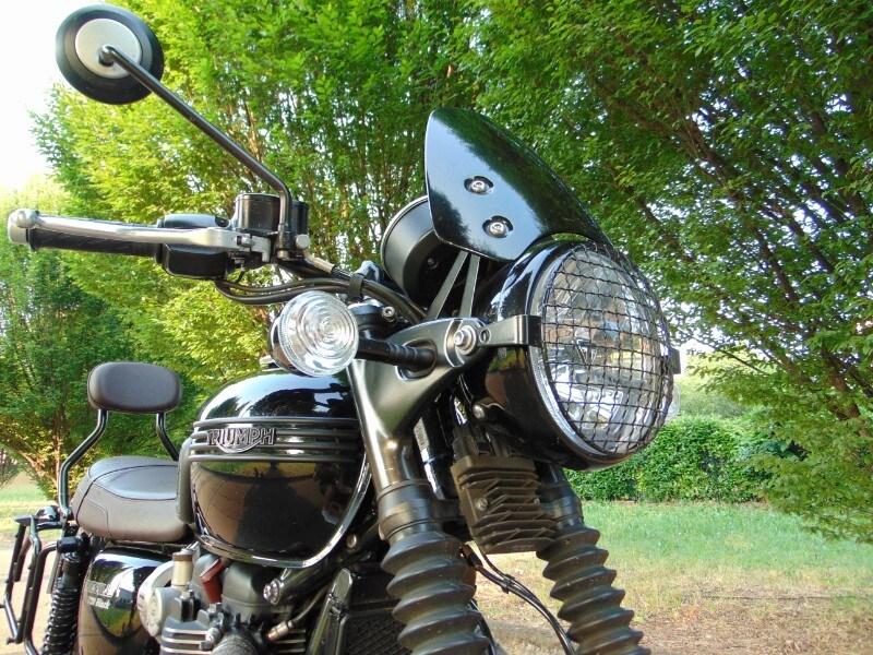Triumph Bonneville T120 Black