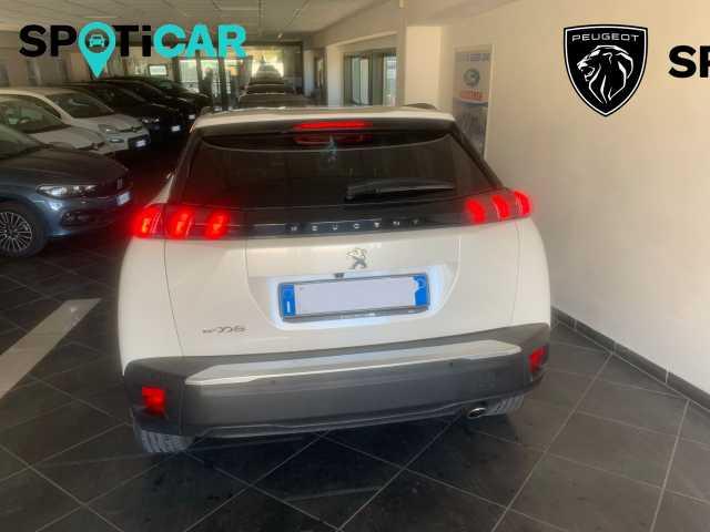 Peugeot 2008 Allure Pack Pure Tech 100