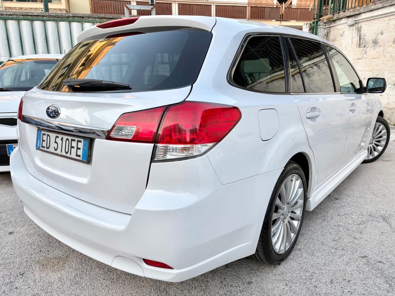 Subaru Legacy 2.0D 150cv TETTO NAVI CAM PELLE