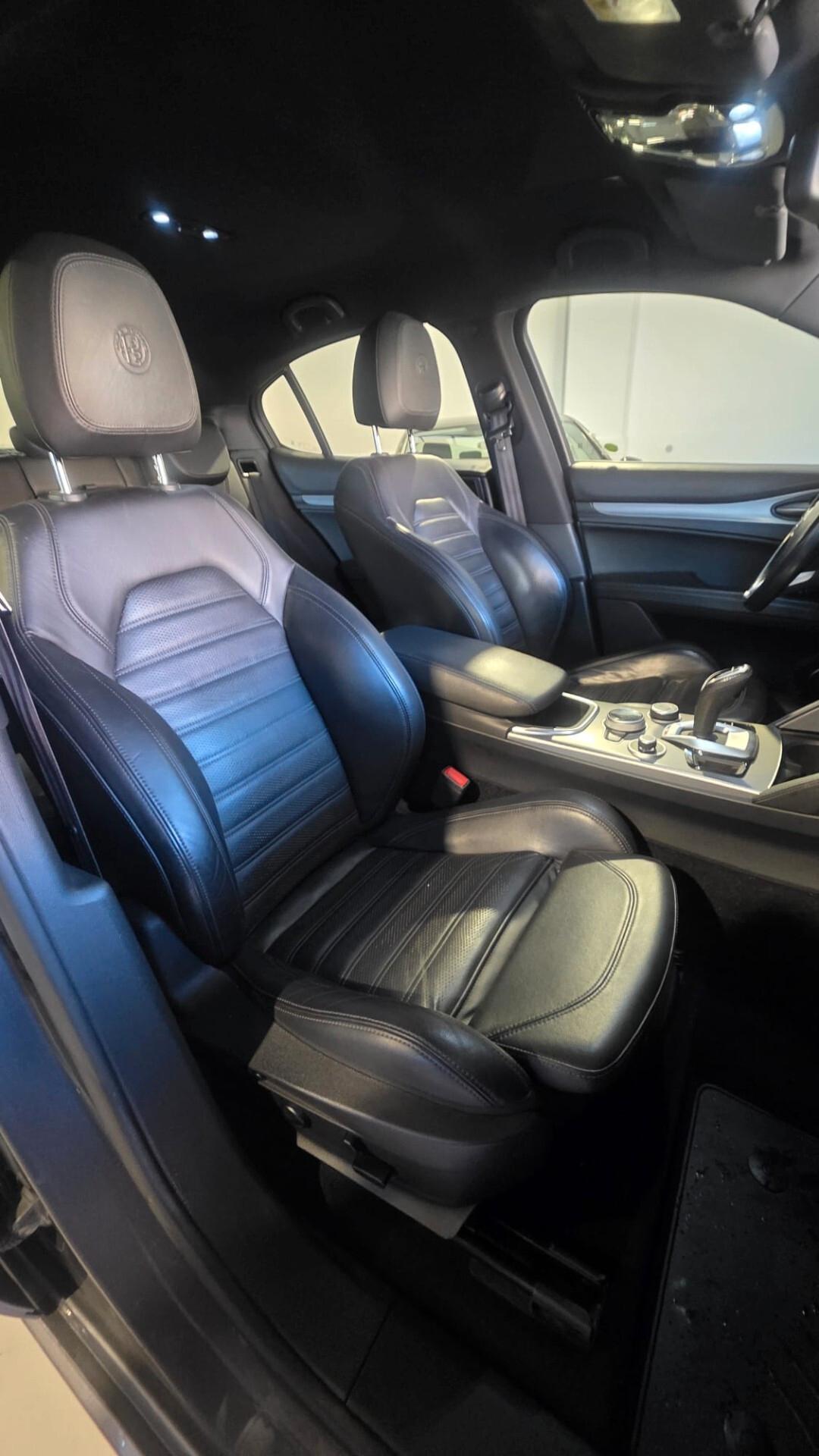 Alfa Romeo Stelvio 2.2 Turbodiesel 210 CV AT8 Q4 Veloce Tì