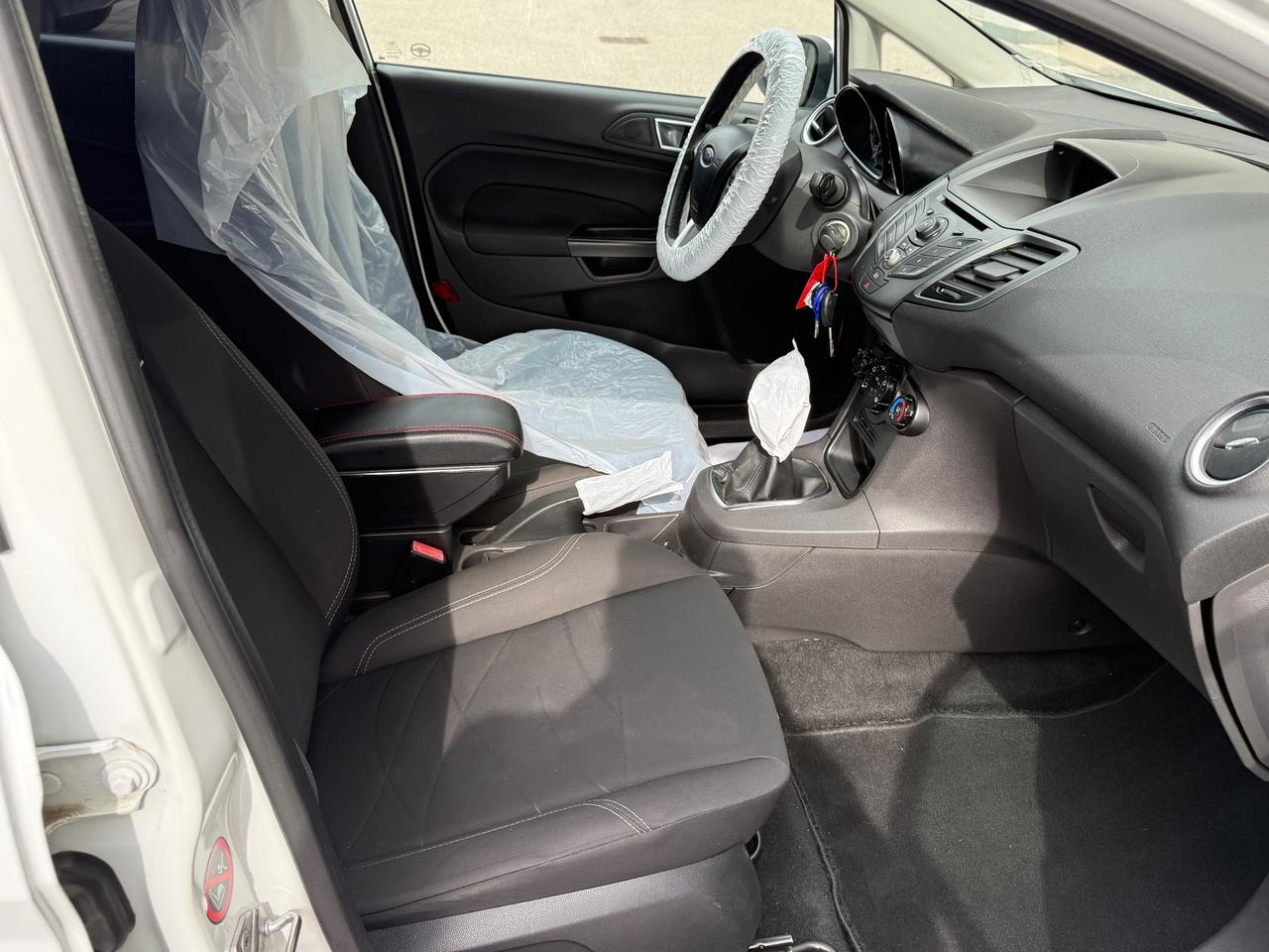 Ford Fiesta 1.5 TDCi 75CV 5 porte Titanium