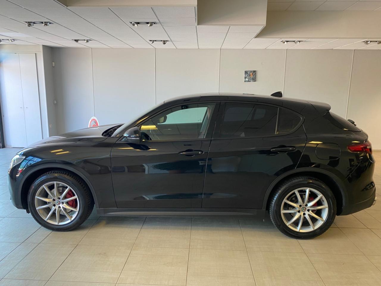 Alfa Romeo Stelvio 2.2 190 CV AT8 Executive Pelle ROSSA