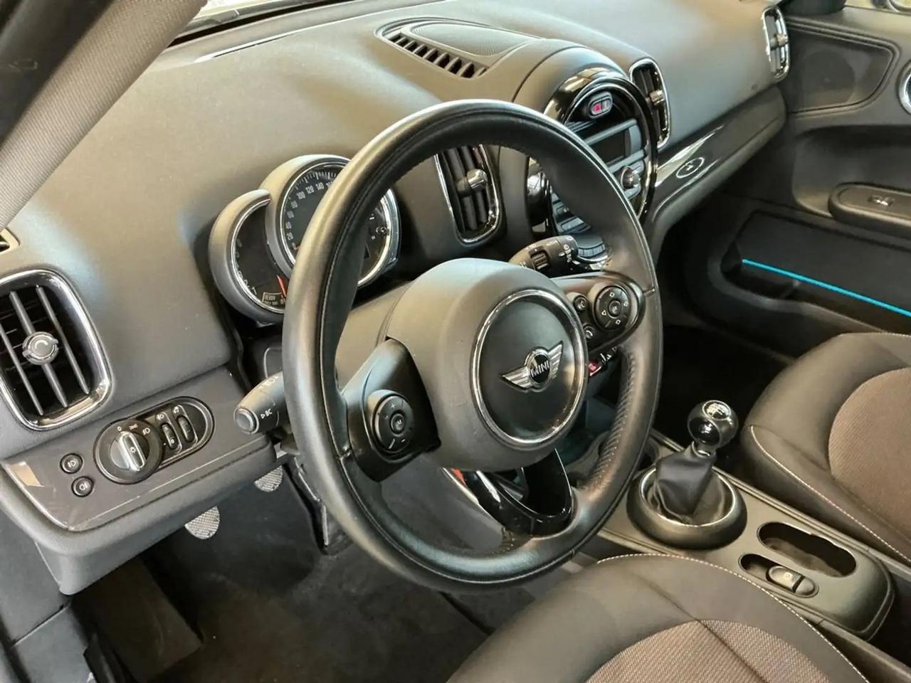 Mini One Countryman 1.5 Cooper Hype