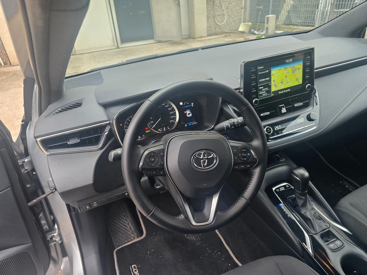 Toyota Corolla 1.8 Hybrid Style