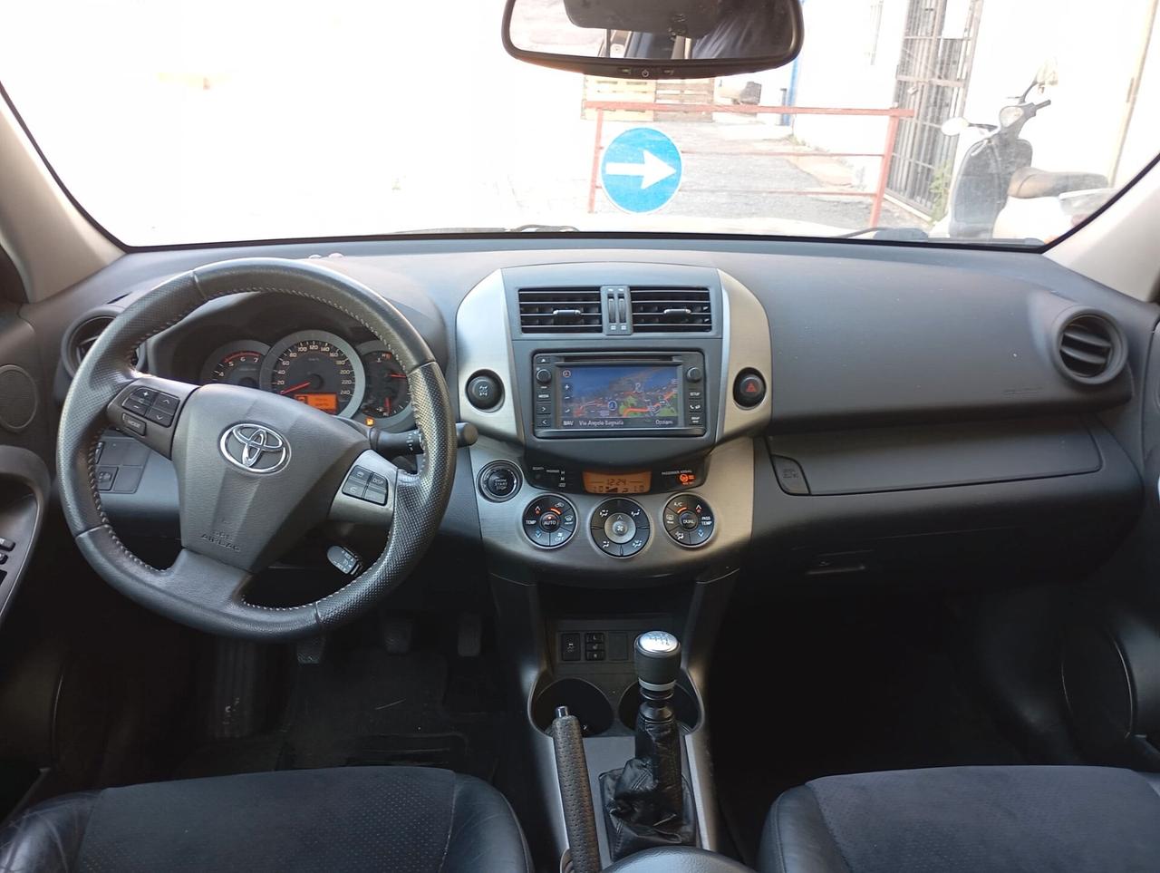 Toyota RAV 4 - 2012