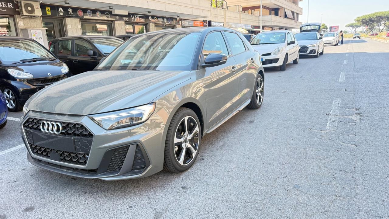 Audi A1 SPB 30 TFSI S tronic line edition LED NAVI KAMERA COCKPIT PDC BLUETOOTH CERCHI 17