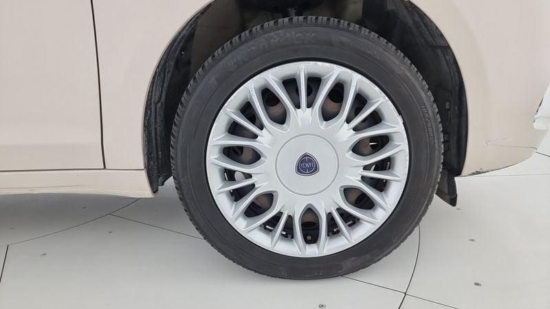 Lancia Ypsilon 1.2 69 CV 5 porte GPL Ecochic Silver