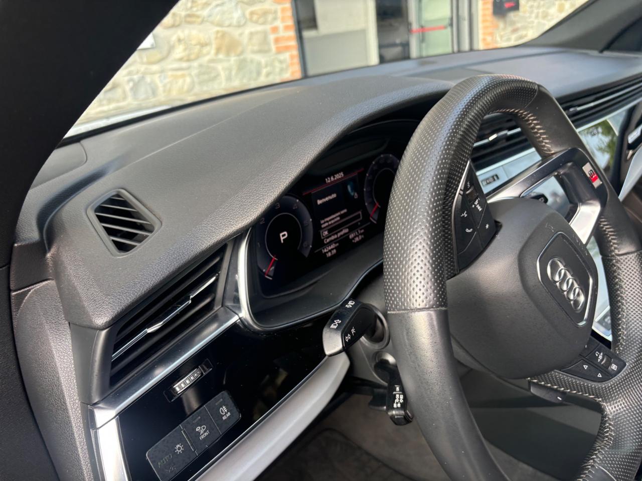 Audi Q8 50 TDI 286 CV quattro tiptronic S-LINE