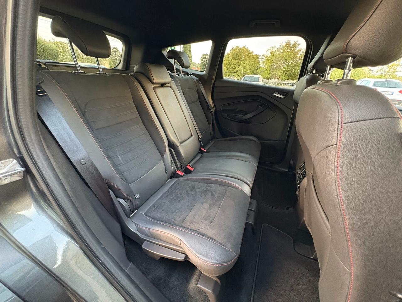 FORD KUGA 2.0 TDCI TAGLIANDI FORD SI A NEOPATENTATI