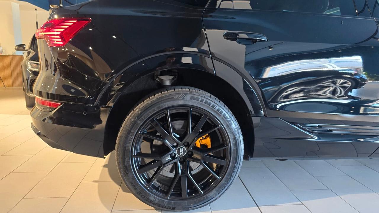 Audi Q8 e-tron SPB 55 quattro
