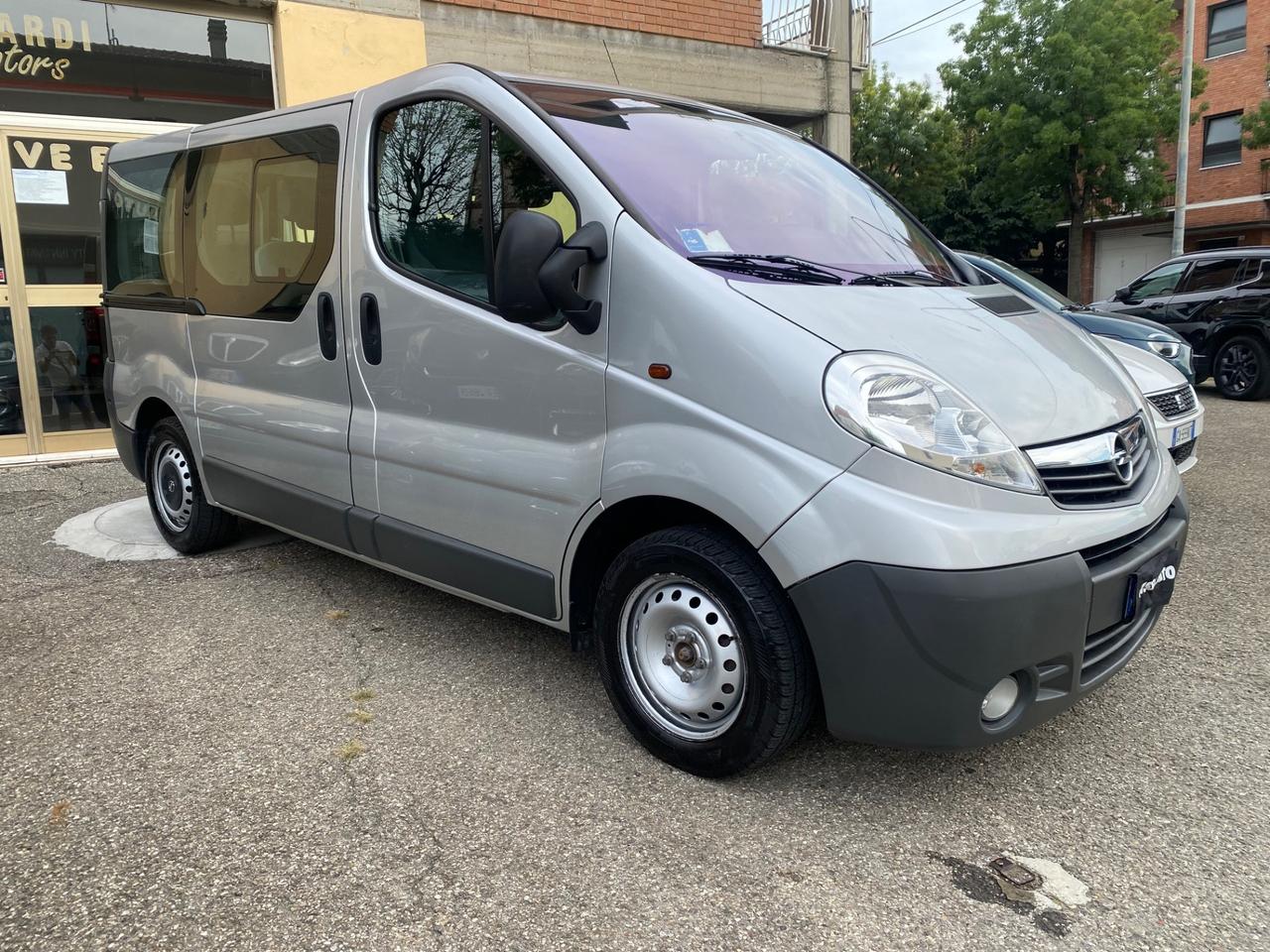 Opel Vivaro 27 2.0 CDTI 115 CV. PC-TN Combi 9 posti