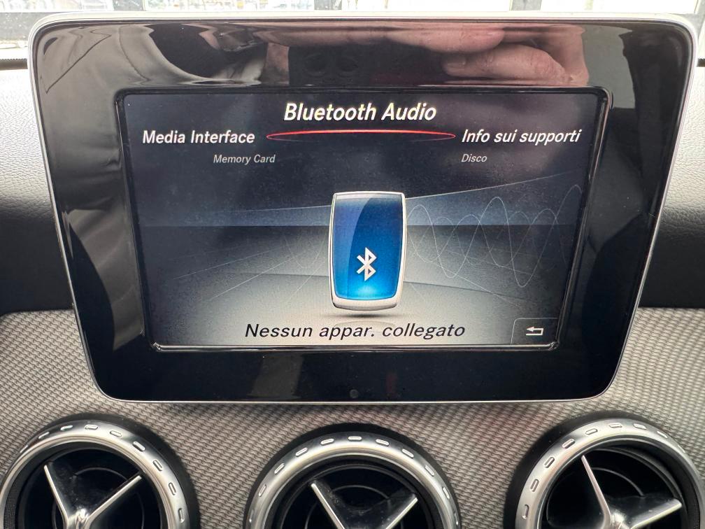 Mercedes-Benz GLA 200 d Sport Navi Pelle Pdc Retrocamera Uniprop