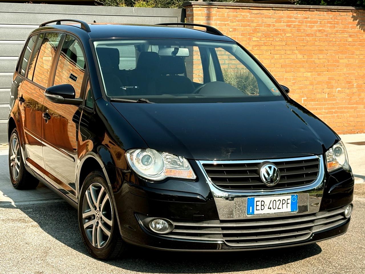 VW TOURAN 1.6 benzina- 7POSTI-U.Propr-2010