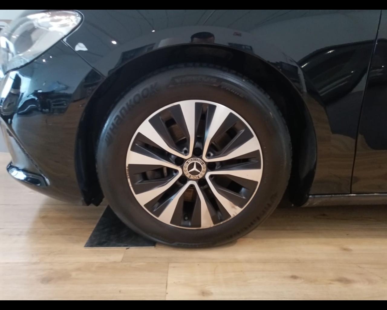 Mercedes-Benz Classe B - W247 2018 - B 180 d Sport auto