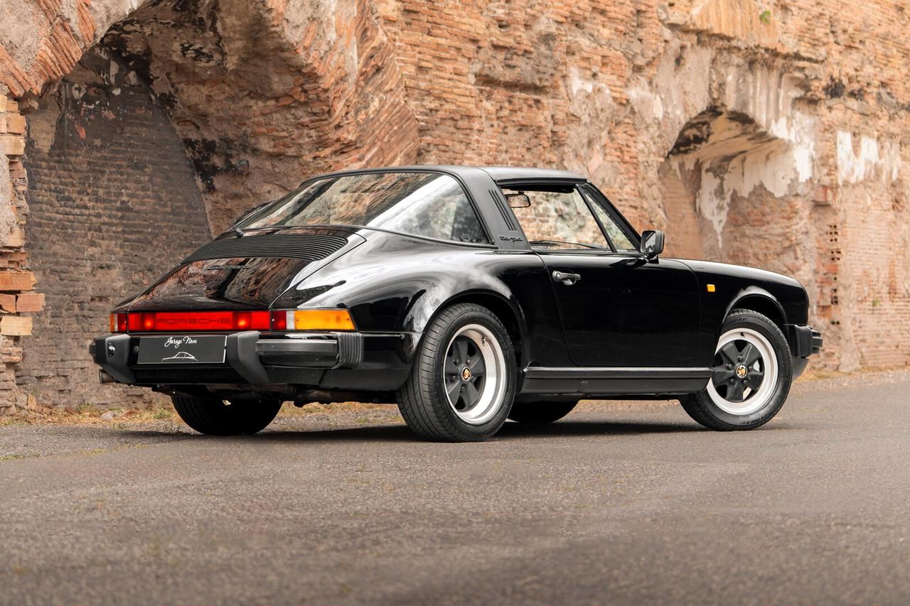 Porsche 911 Carrera 3.2 Targa 1989