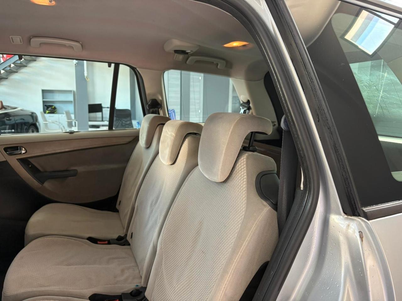 Citroen C4 Grand Picasso 1.6 HDi 110 FAP Elegance 7 POSTI