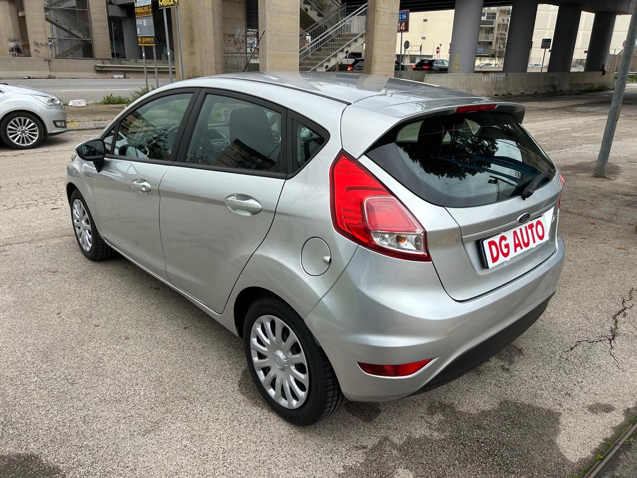 Ford Fiesta 1.5 TDCi 75 cv 2015 68.000 km