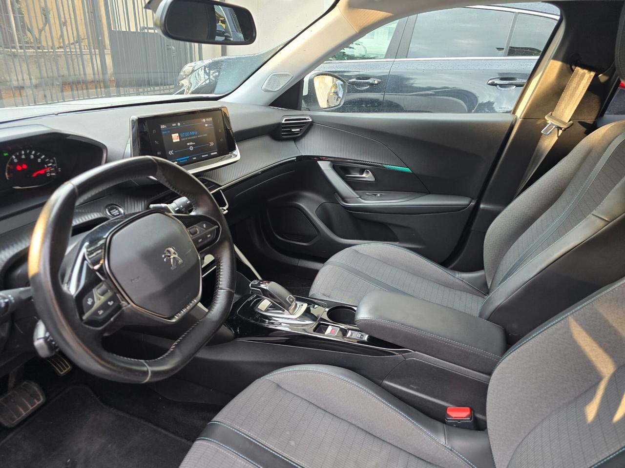 Peugeot 2008 BlueHDi 130 S&S EAT8 Allure Pack