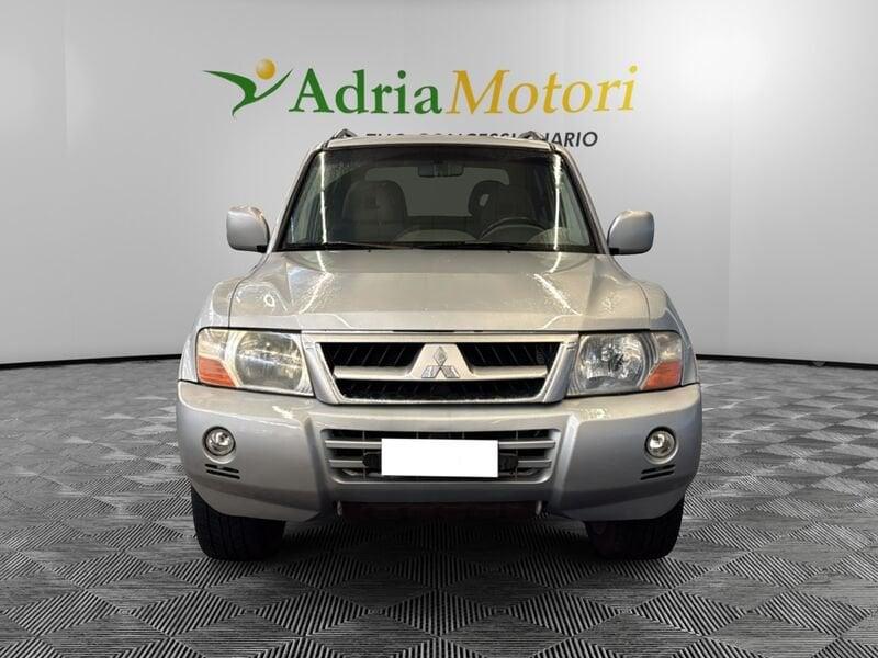 Mitsubishi Pajero 3.2 - 16V DI-D 3p. aut. Intense