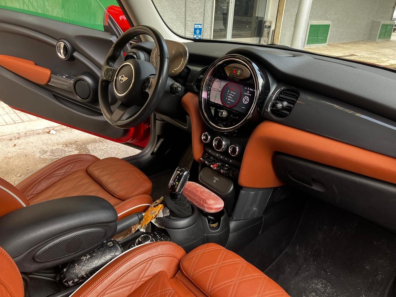 Mini 1.5 Cooper Resolute edition uff ITA