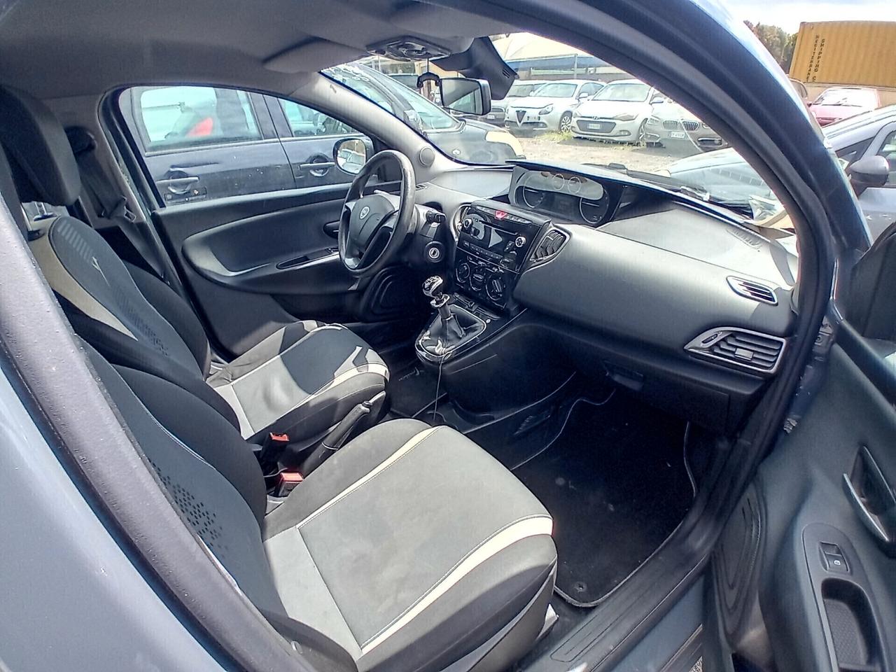 Lancia Ypsilon 0.9 TwinAir Metano finanzio