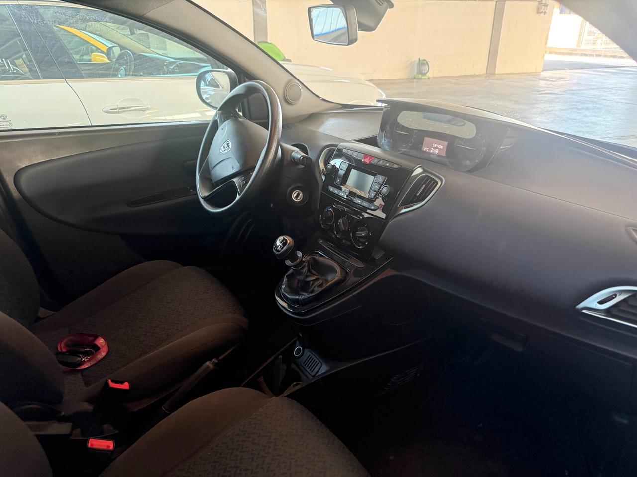 Lancia Ypsilon 1.0 FireFly 5 porte S&S Hybrid Oro