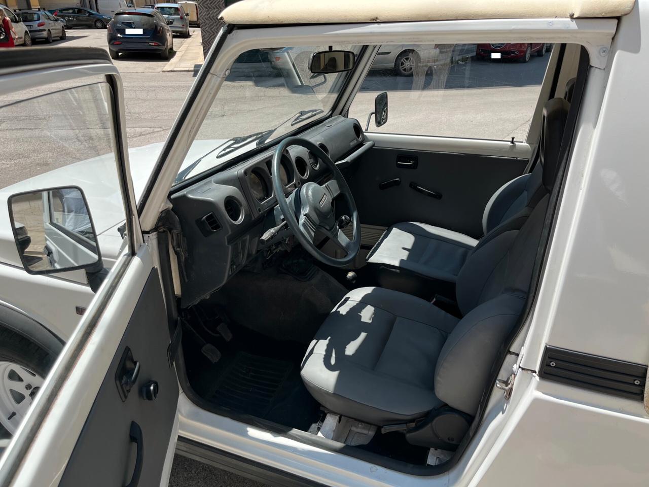 Suzuki SJ 413 SJ413
