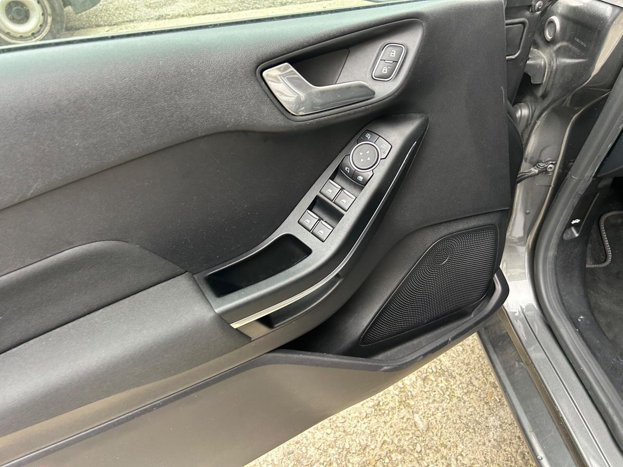 Ford Fiesta 1.5 Diesel 5 porte “ NEOPATENTATI “