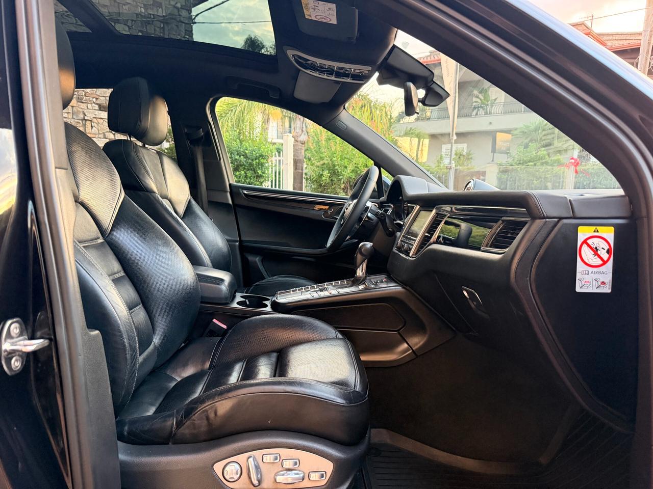 Porsche Macan 3.0 S -Tetto-Pasm-Full-Total BLACK