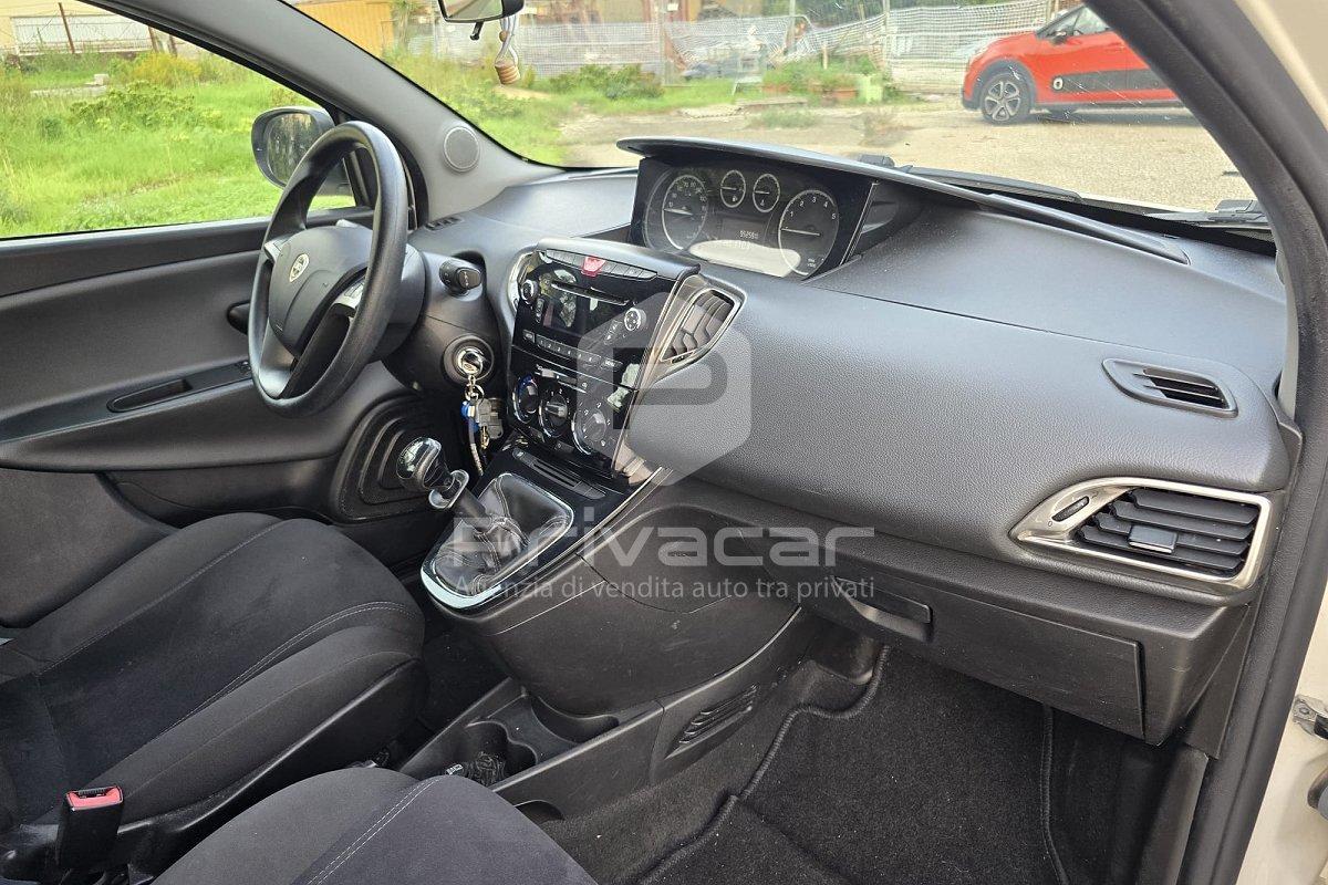 LANCIA Ypsilon 1.2 69 CV 5 porte Silver