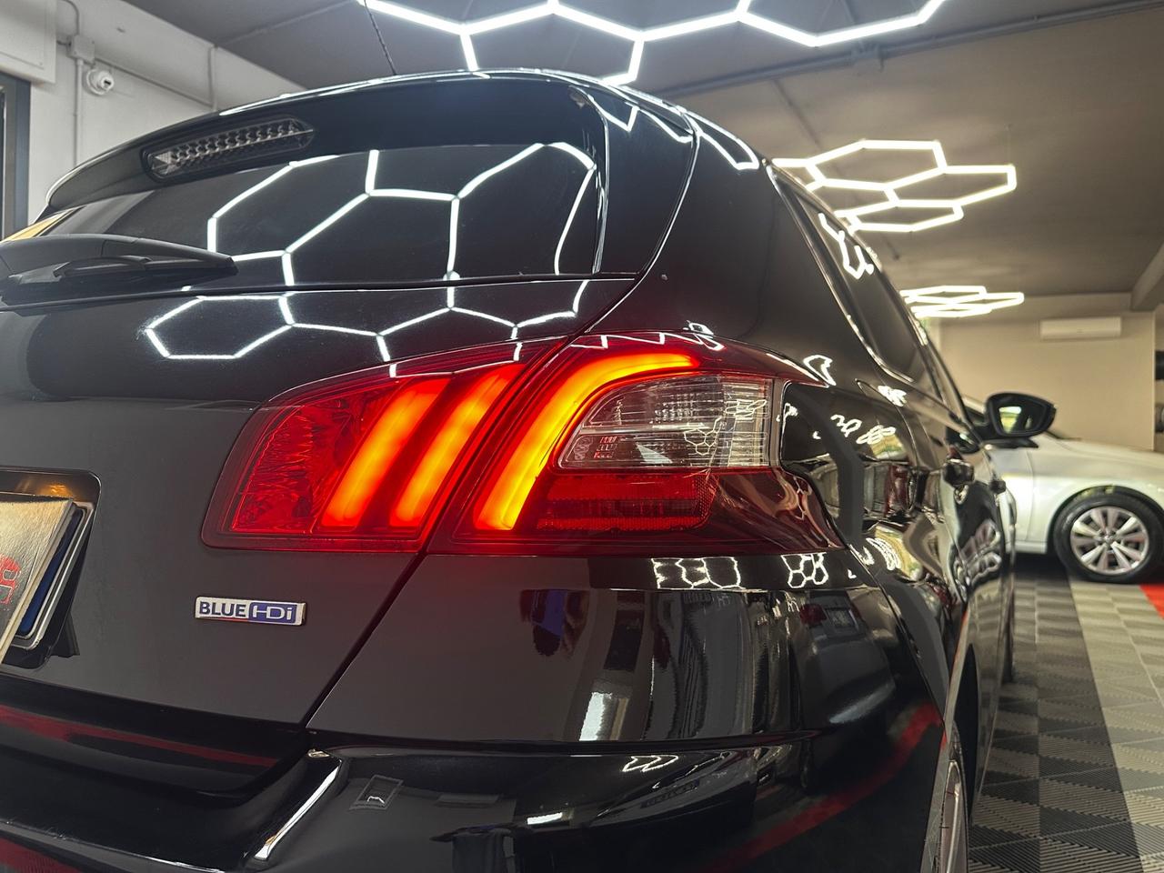 Peugeot 308 BlueHDi UNIPROP FULL LED - FABIANOAUTO