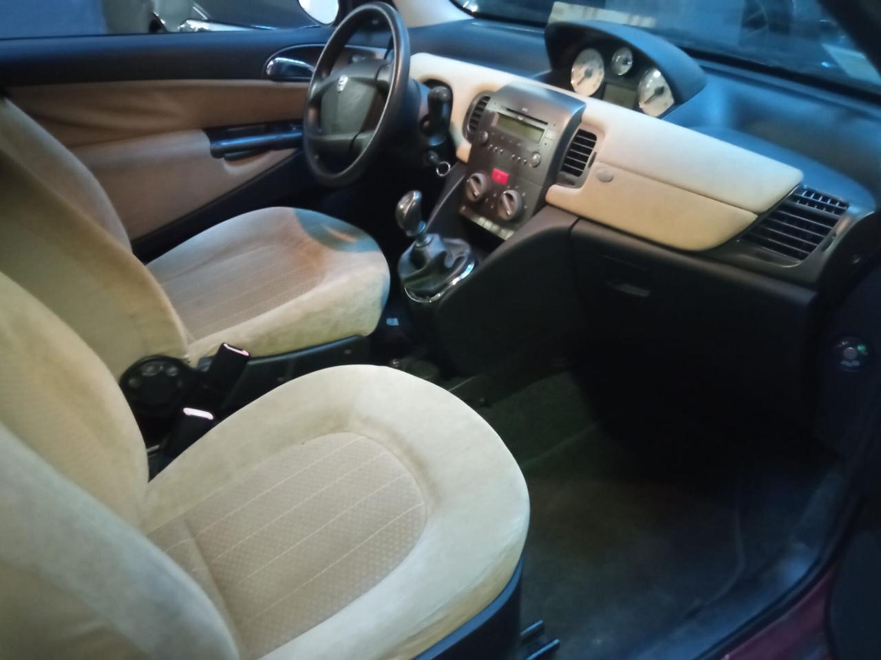 Lancia Ypsilon 1.2 Argento 60CV