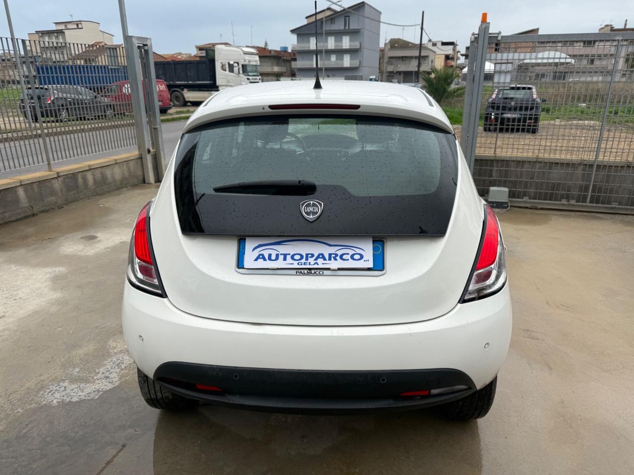 Lancia Ypsilon 0.9 TwinAir Ecochic Silver